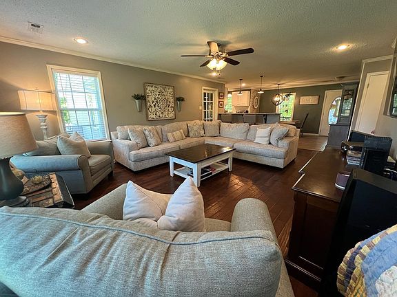3rd image of 85 Twin Lakes Cir