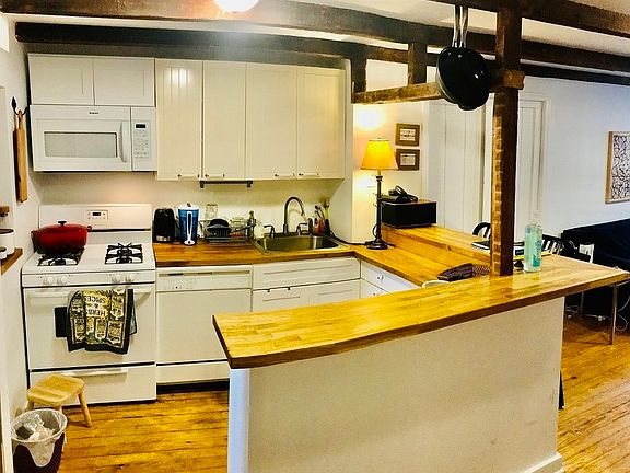 3rd image of 266 Smith St #1