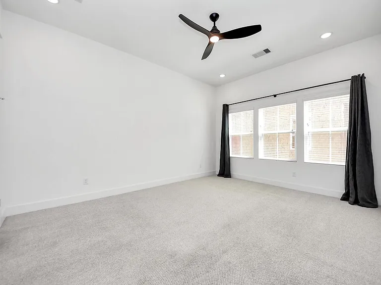 3010 Jensen Springs Ln — Photo 33