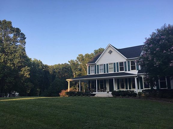 3rd image of 363 Windermere Dr
