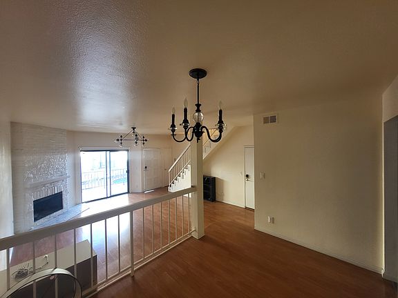 5th image of 22865 Del Valle St Unit 20