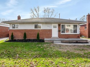 23214 Playview St, Saint Clair Shores, MI 48082