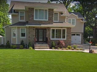 40 Oak Ridge Ave, Nutley, NJ 07110