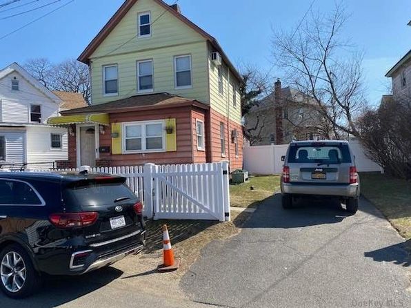 Far Rockaway Real Estate Far Rockaway New York Homes For Sale Zillow