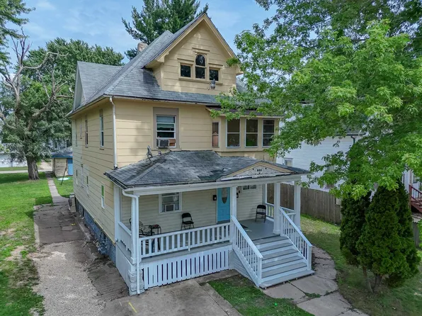 920 S 5th St, Rockford, IL 61104