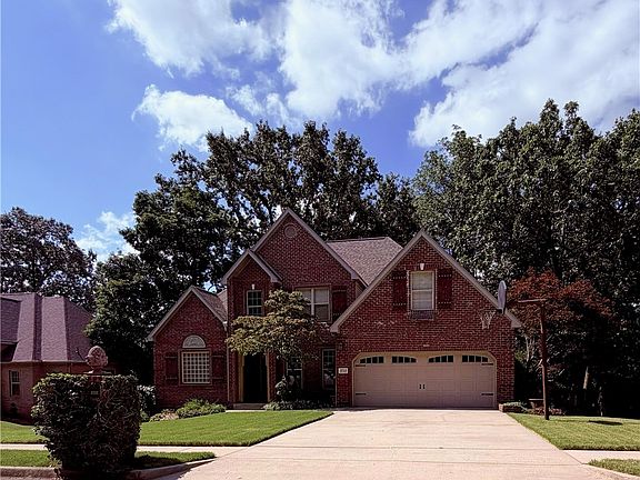 2nd image of 2712 Taylor Dr