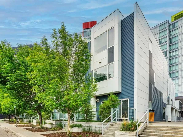 20 NE Brentwood Cmn NW #207, Calgary, AB T2L 2L7
