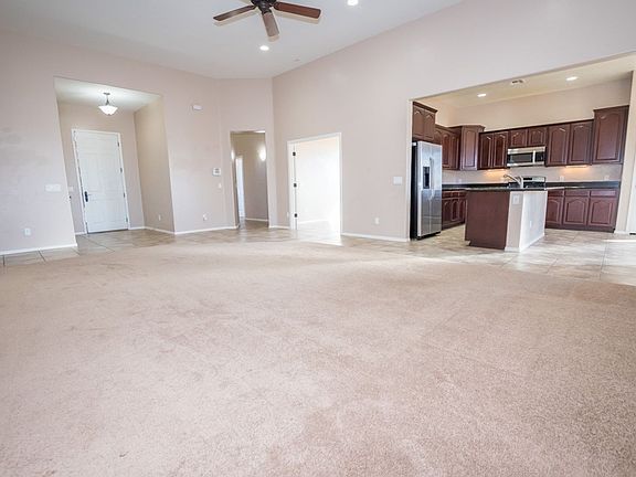 5th image of 1804 Prairie Grass Dr