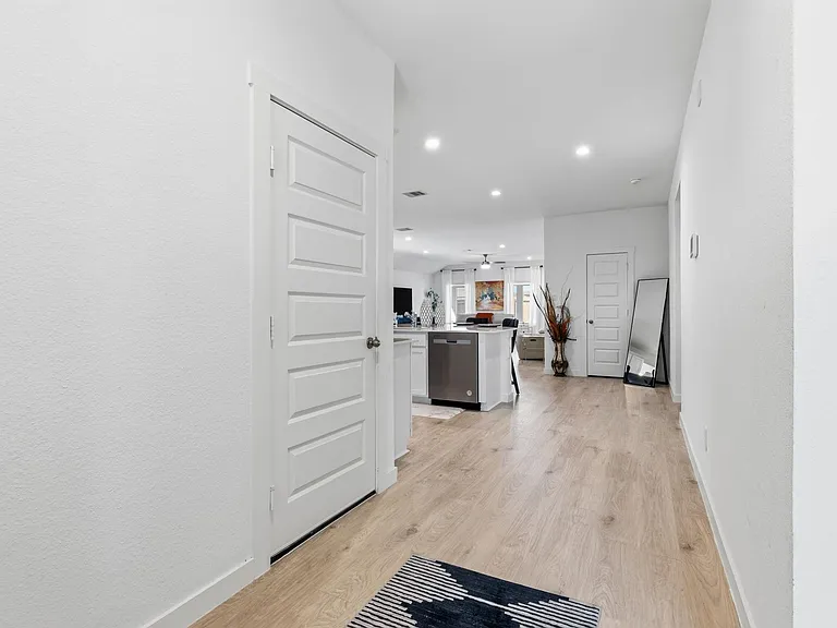 31714 Melkridge Dr — Photo 3