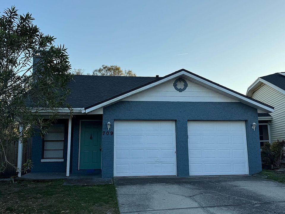 1st image of 709 Lake Dexter Cir