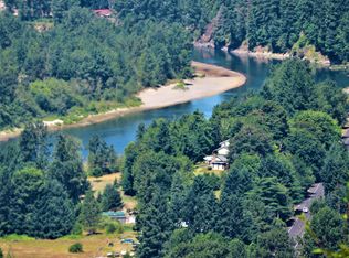 521 Lookout Rd, Castle Rock, WA 98611