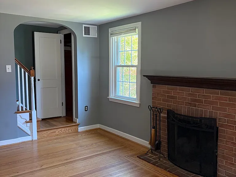35 Moreland Rd — Photo 7