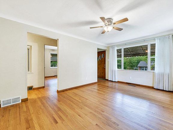 4th image of 9012 Gedde Ave
