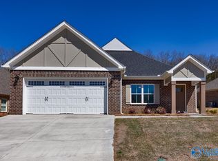 6537 Oak Meadow Dr SE, Owens Cross Roads, AL 35763