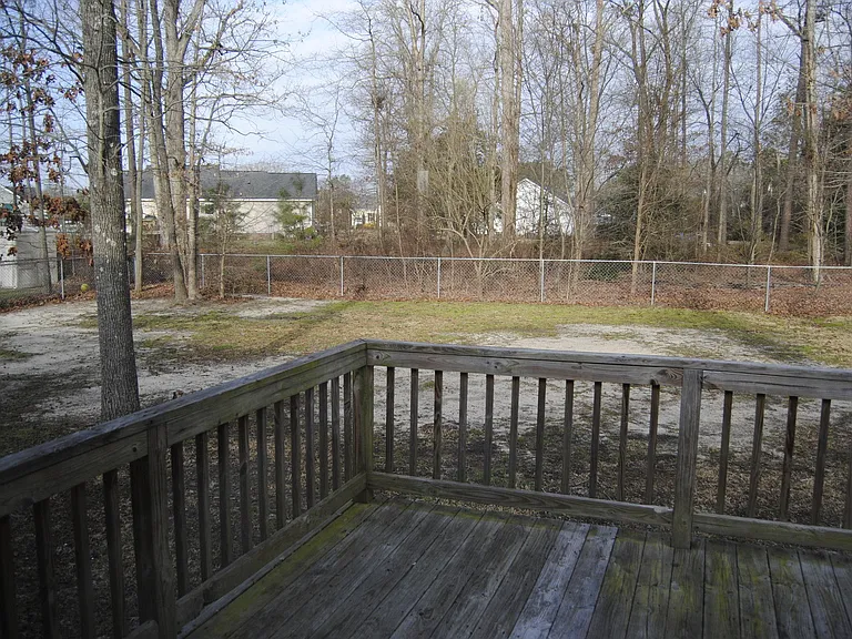 211 Koufax Dr — Photo 19