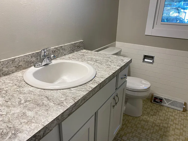 Upstairs bathroom (updated pictures are to come)