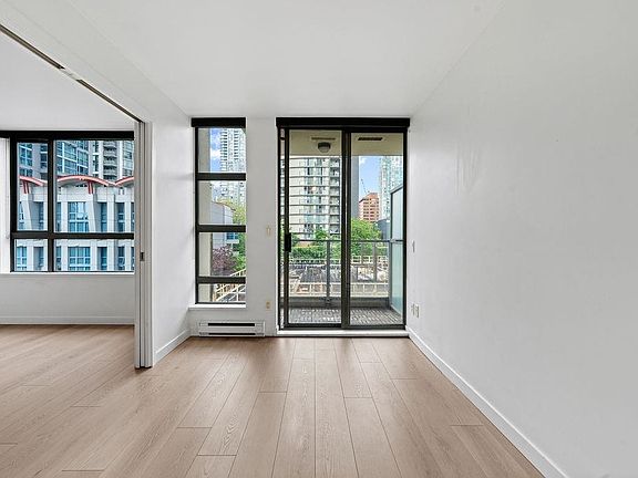 4th image of 1225 Richards St #509