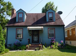 1029 Front St, Aurora, IL 60505