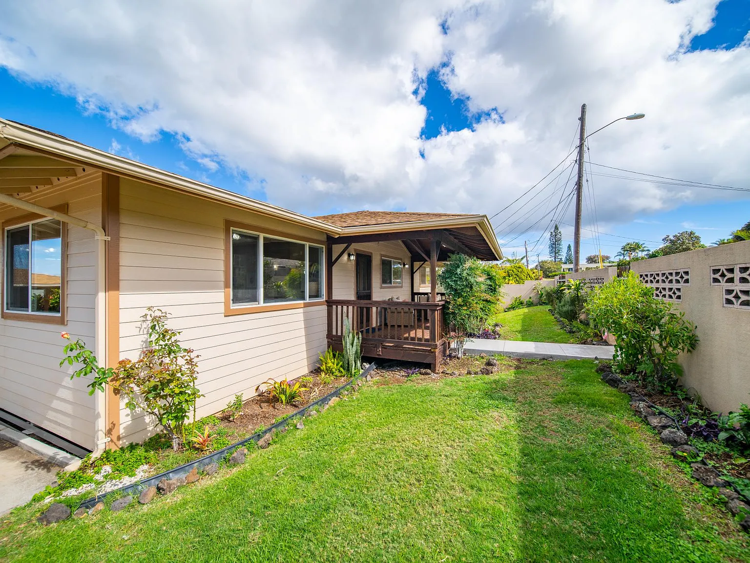 985 Alaea St — Photo 3