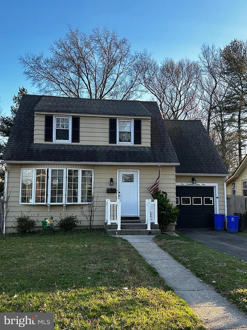 561 High St photo 1