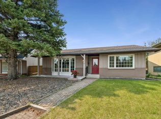 856 NE Lake Twintree Cres SE, Calgary, AB T2J 2W3