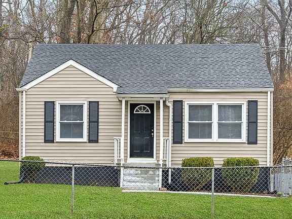 2nd image of 971 Swift Dr