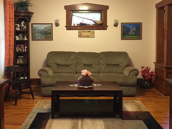 Spacious LR from Foyer