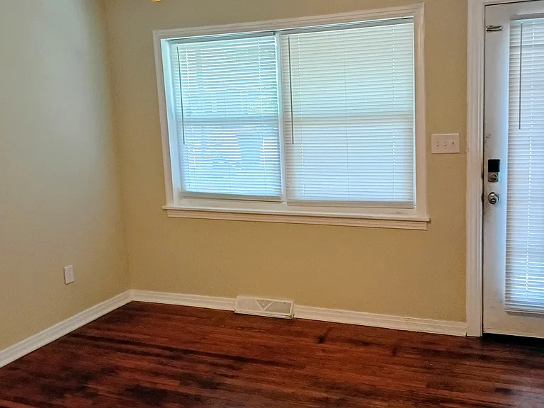 408 E Lafayette St — Photo 5