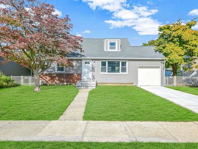 7 Mill Road, Farmingdale, NY, 11735