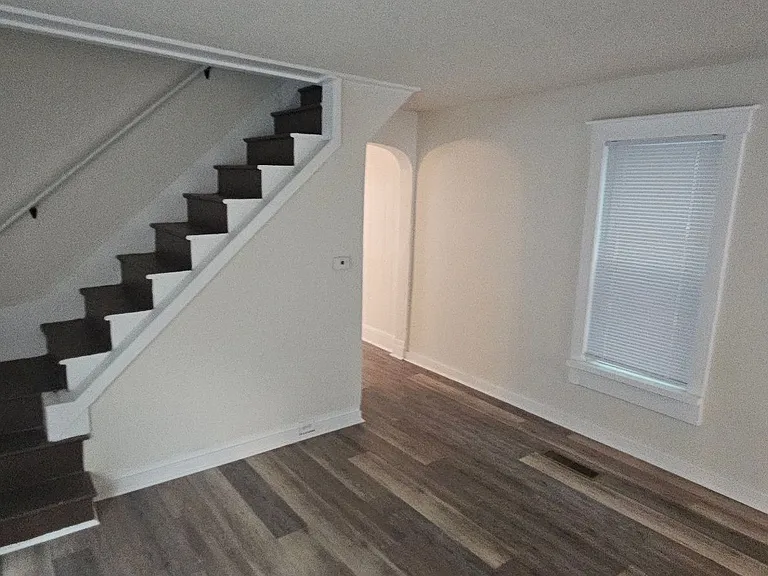 475 Goethe St — Photo 5