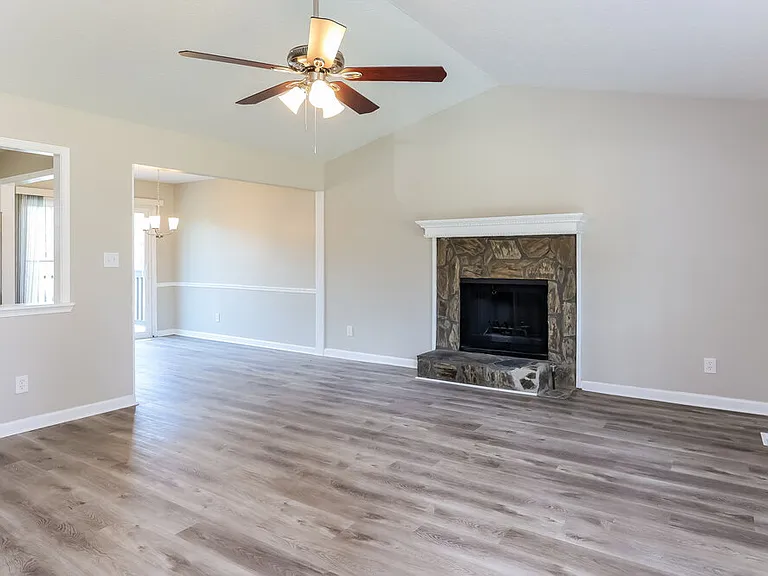3204 Plymouth Rock Dr — Photo 8