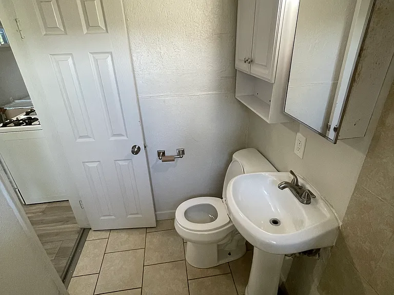 2915 Madison Ave #2 — Photo 18