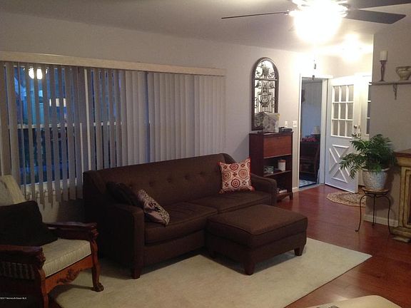 5th image of 658 Plymouth Dr #B