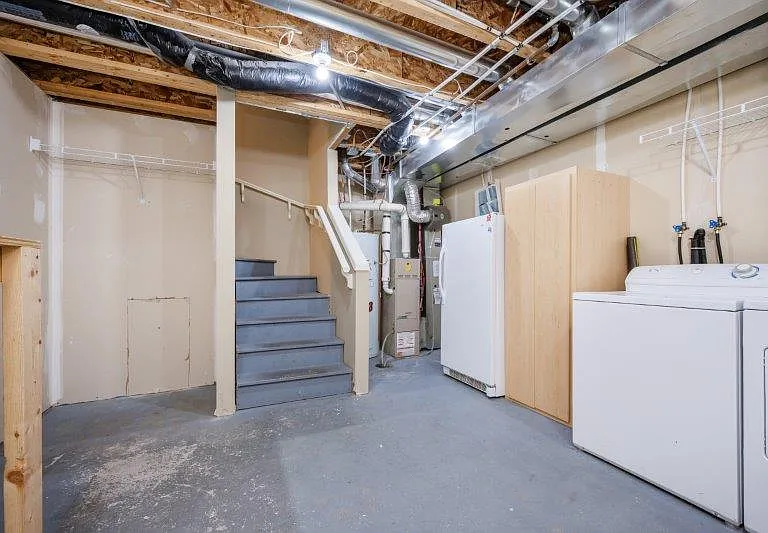 172 Aspen Hills Close SW — Photo 33