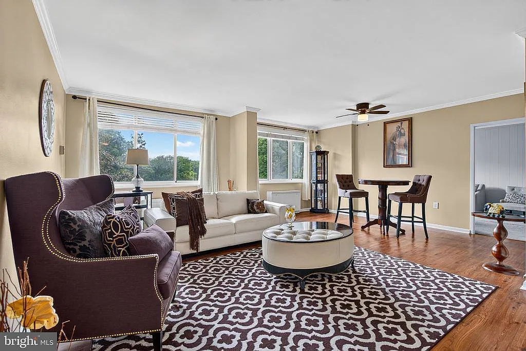 2 bed, 1181 sqft, $2,450 — Photo 3