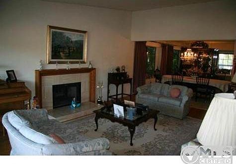 5th image of 24519 Woodglade Ln