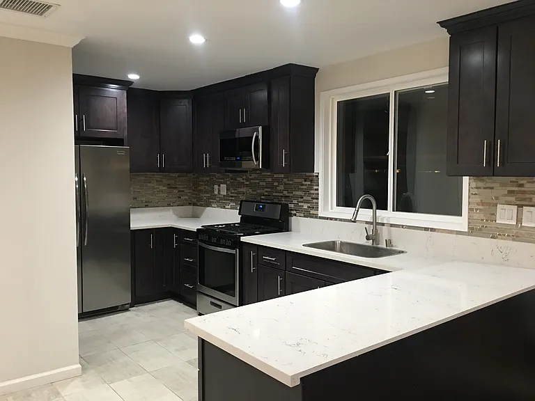 6844 Orion Ave — Photo 5