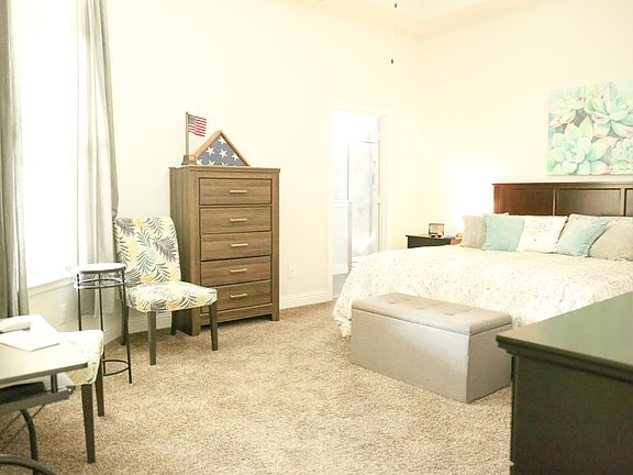 5th image of 828 10th St