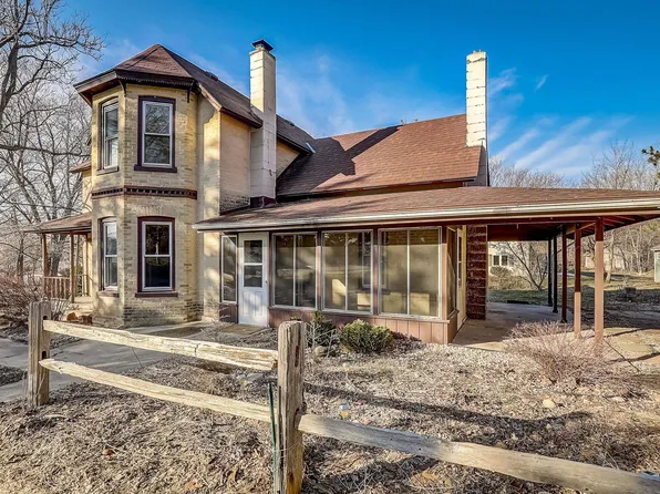 127 Church St, Merrimac, WI 53561