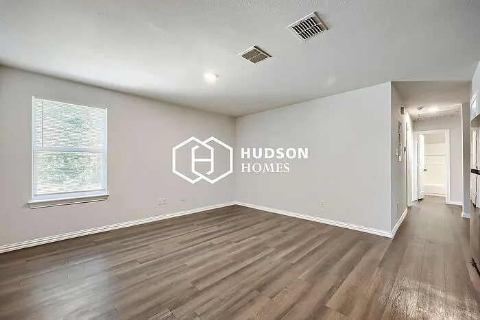 413 Lottie St #A — Photo 4