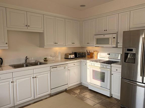 5th image of 6020 Seabluff Dr Unit 339