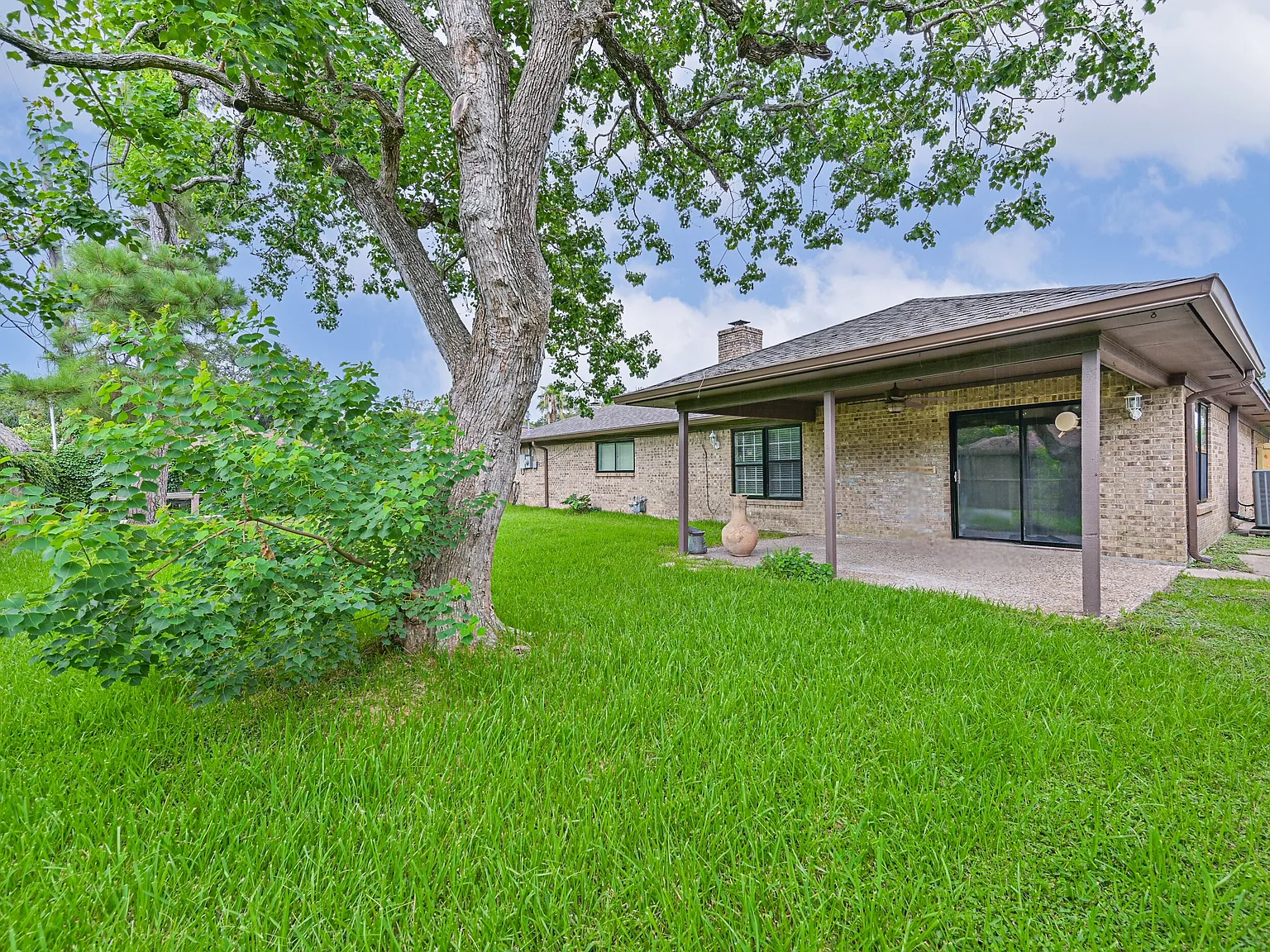 714 Whitecap Dr — Photo 2