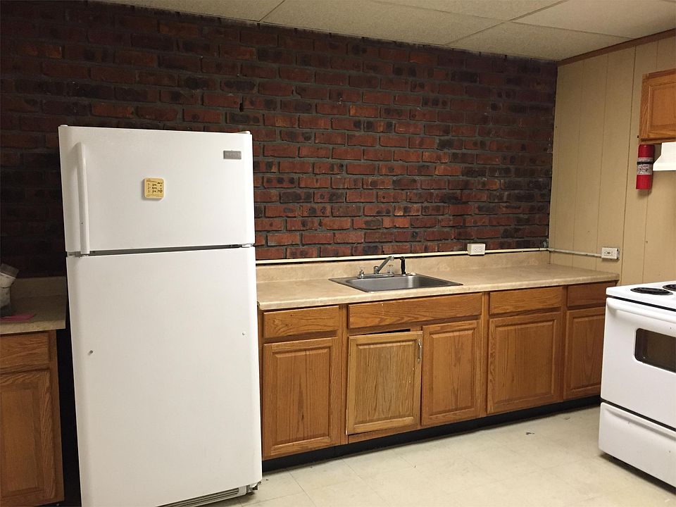 2nd image of 21 Collegeview Ave APT 7A