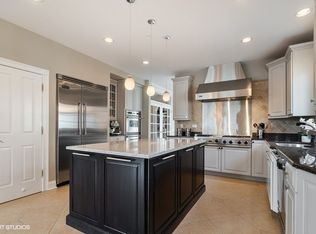 2037 De Cook Ave, Park Ridge, IL 60068