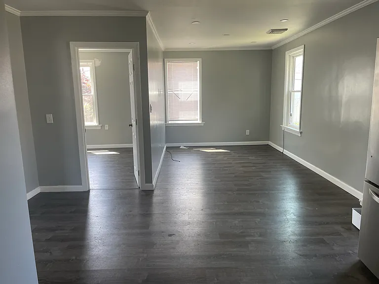 170 Foster St #2 — Photo 4
