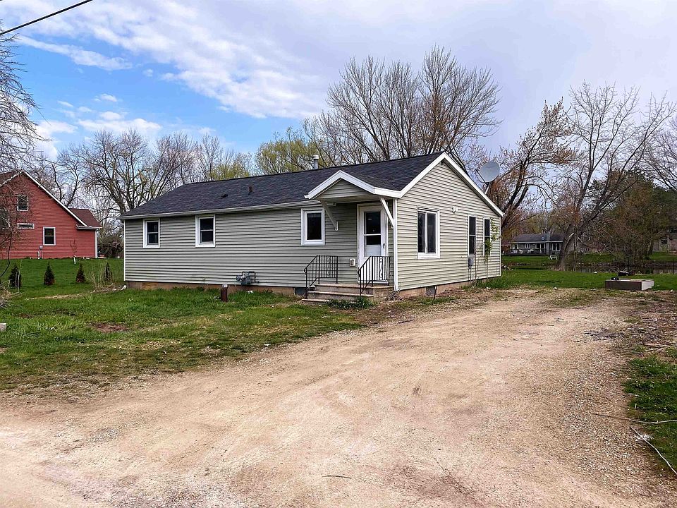 8064 Channel Ln, Omro, WI 54963 Zillow