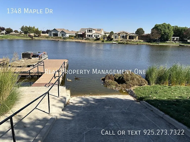 1348 Maple Dr — Photo 31