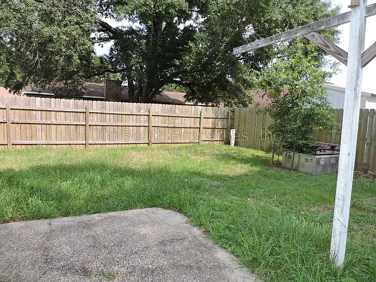 2323 Silversides Loop — Photo 27