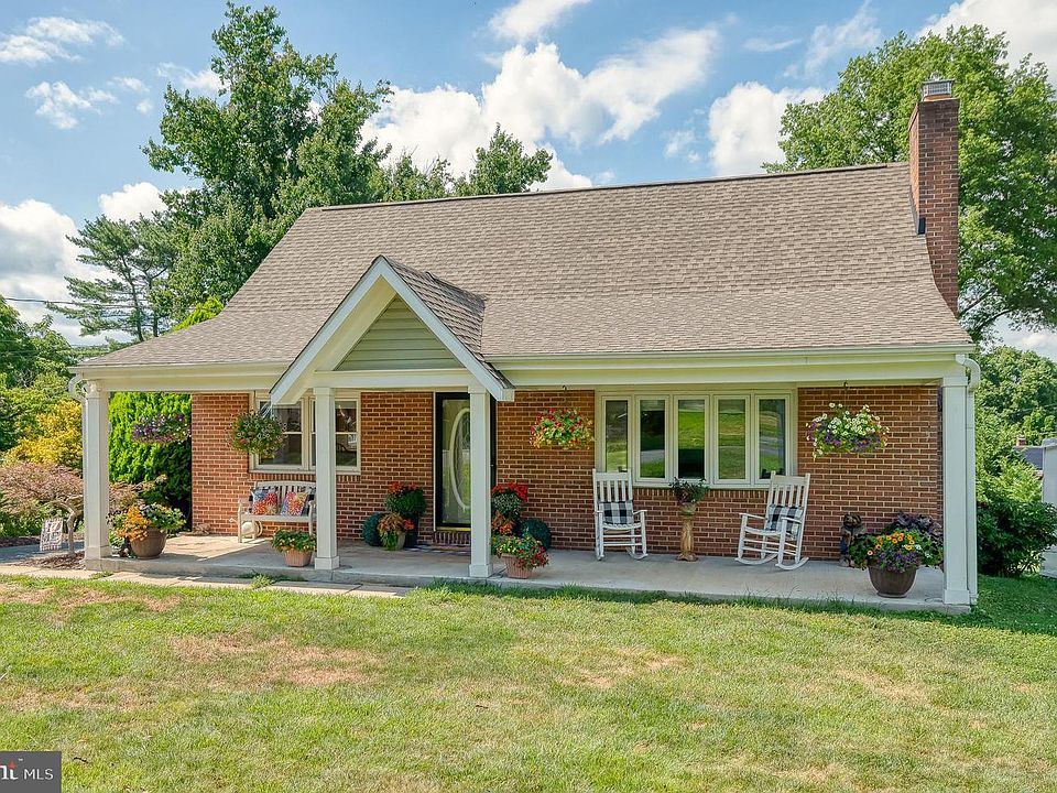 1st image of 504 Plumtree Rd
