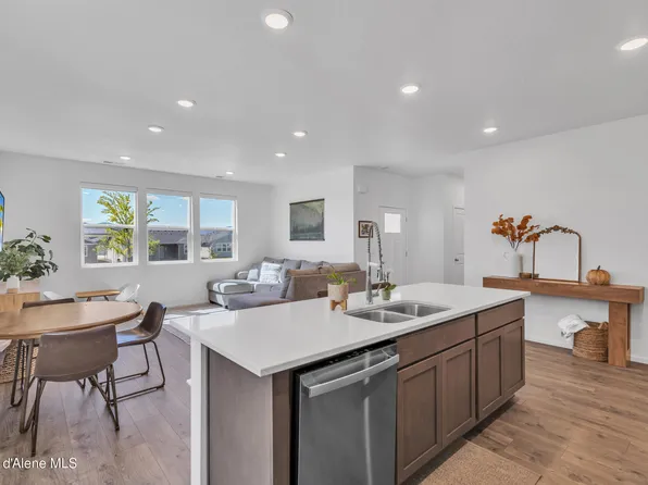 5138 E Antares Ln, Post Falls, ID 83854